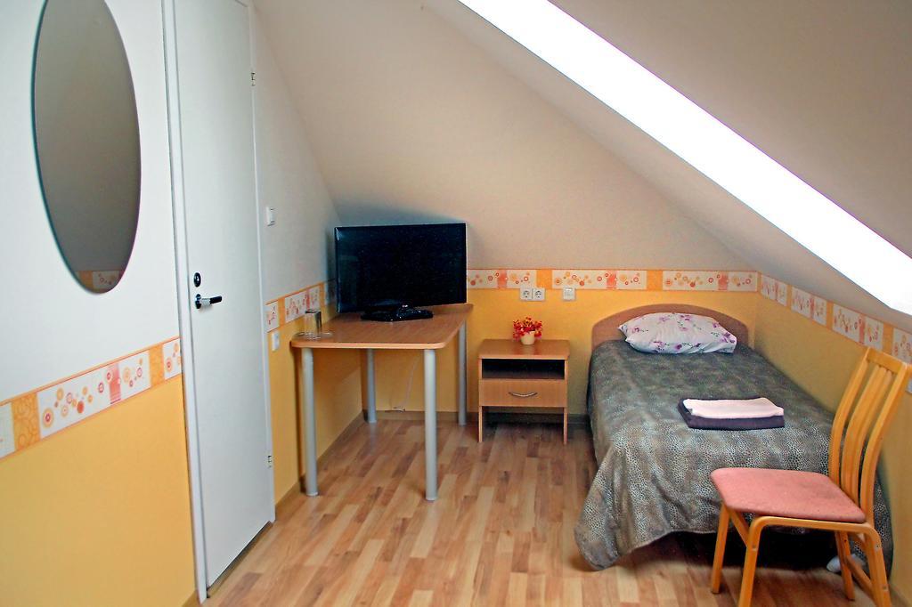 Rivaal Guesthouse-Cafe Poltsamaa Room photo